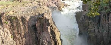 Raneh Waterfalls